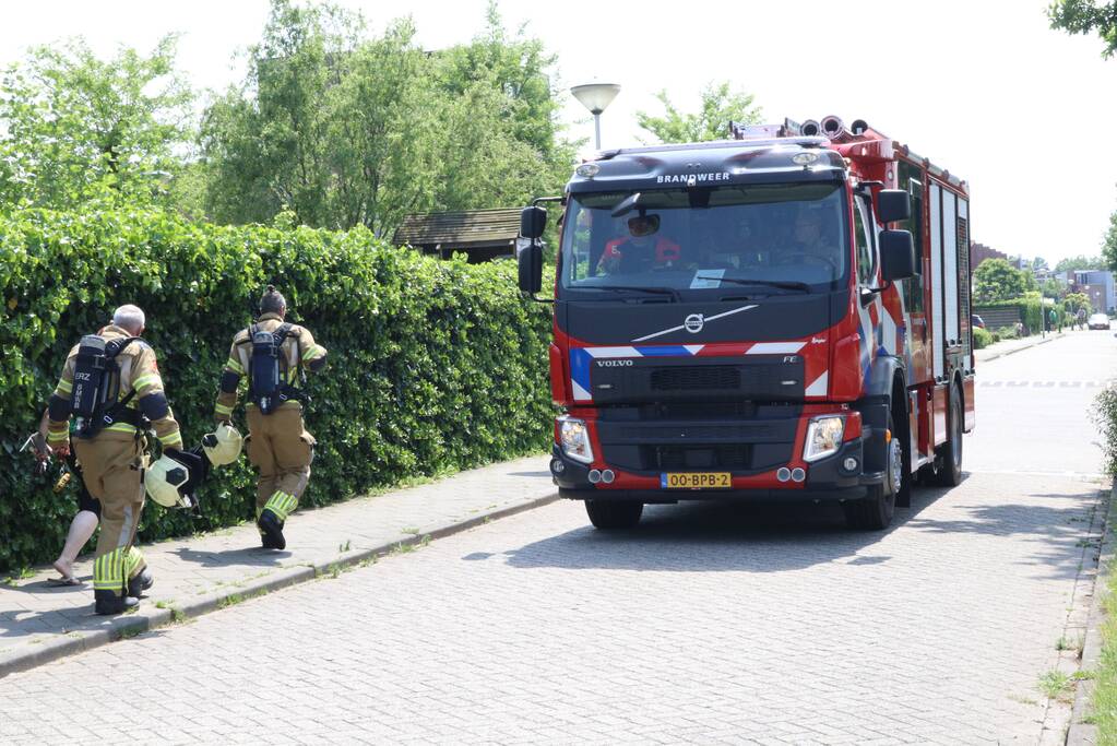 Brandweer doet onderzoek naar gaslucht