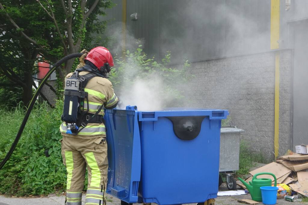 Brand in papiercontainer