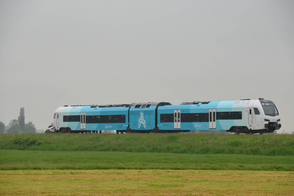 Twee doden bij ongeval tussen trein en personenauto