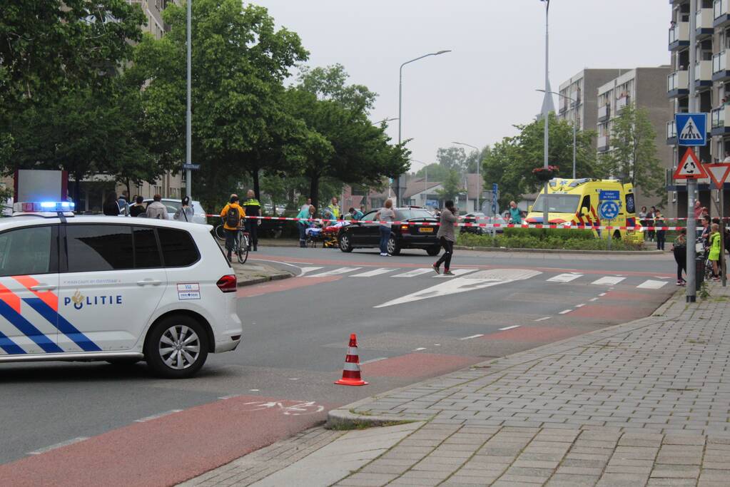 Traumahelikopter landt voor ongeval op rotonde