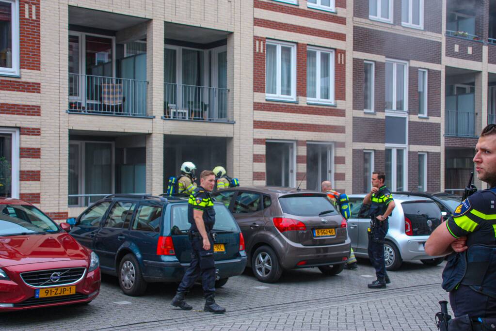 Veel rook bij keukenbrand in appartement