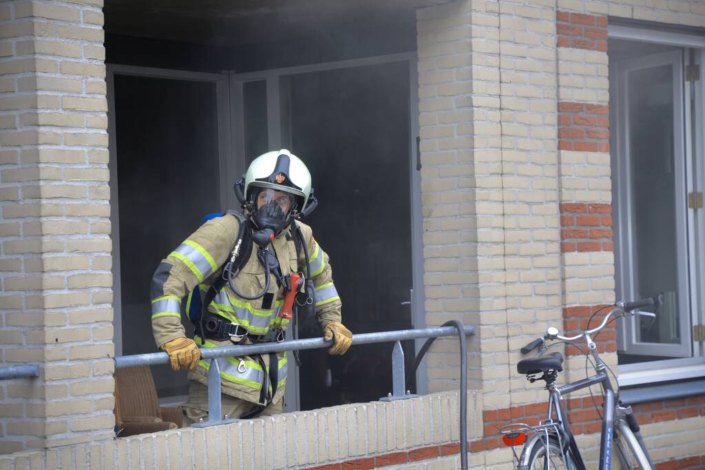 Veel rook bij keukenbrand in appartement