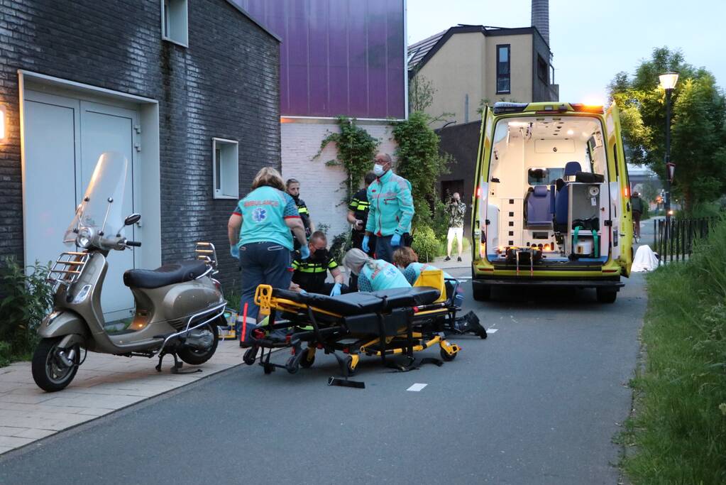 Gewonden bij ongeval tussen fiets en scooter