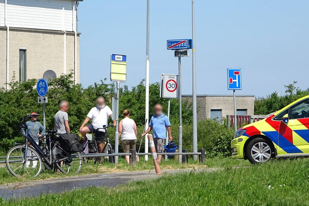 Persoon ernstig gewond na val met fiets