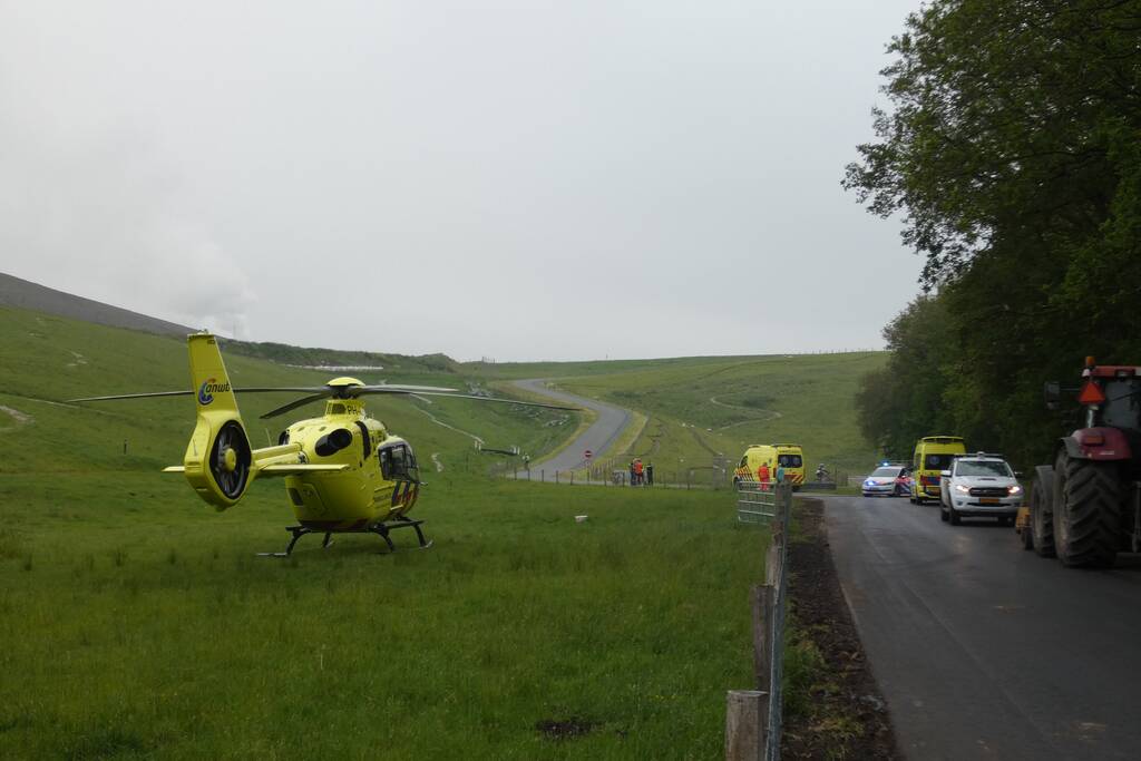 Wielrenner ernstig gewond na val