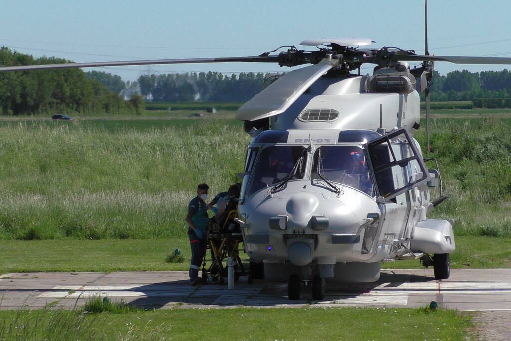 Reddingshelikopter landt bij ziekenhuis met slachtoffer