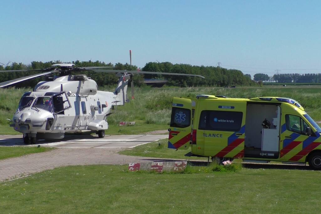 Reddingshelikopter landt bij ziekenhuis met slachtoffer