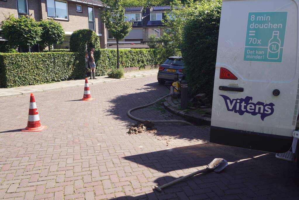 Stoep opengebroken door waterlekkage