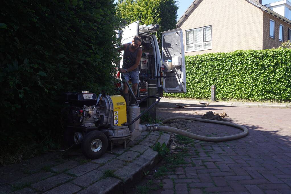 Stoep opengebroken door waterlekkage