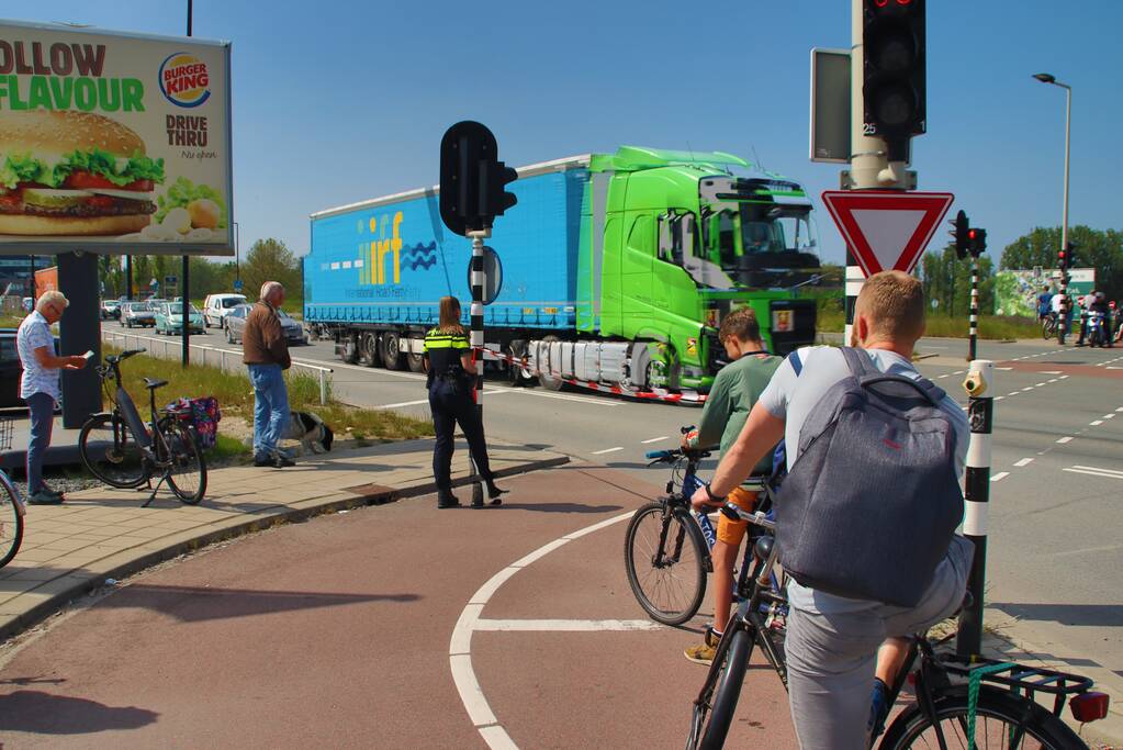 Twee fietsers ernstig gewond bij botsing