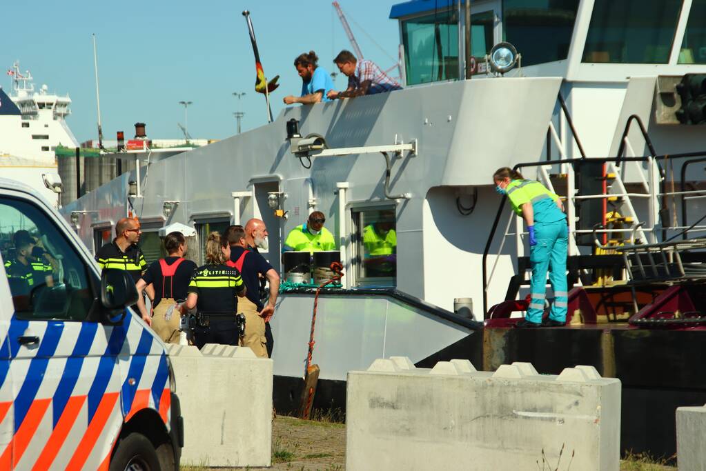 Zwemster overlijdt na botsing met vaartuig