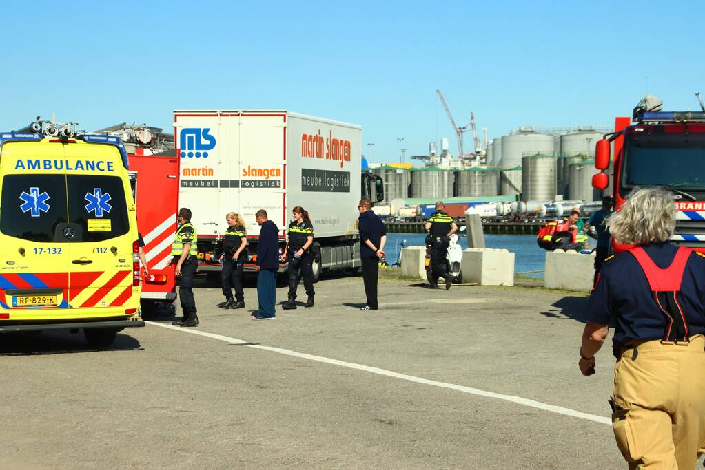 Zwemster overlijdt na botsing met vaartuig