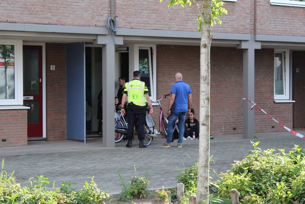 Poeder in brievenbus flatgebouw