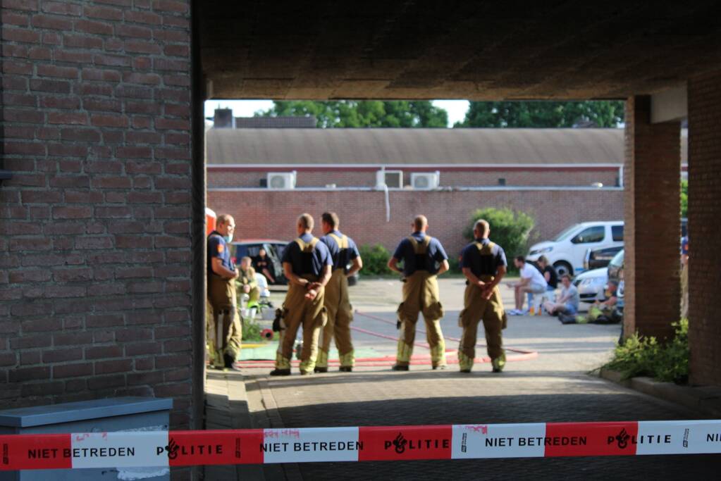 Poeder in brievenbus flatgebouw