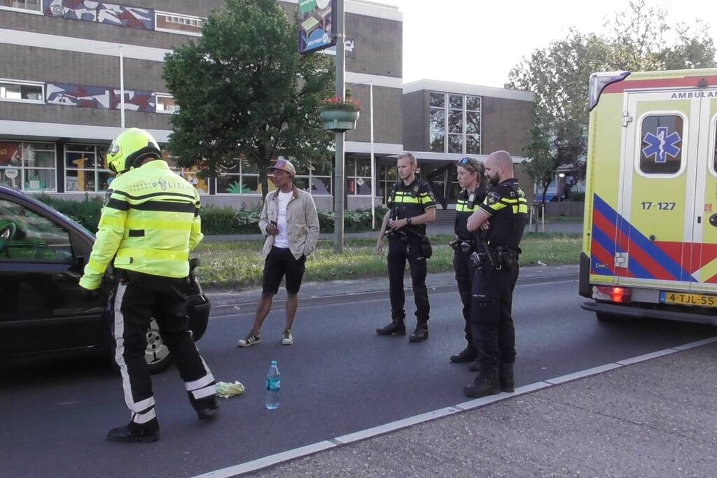 Persoon gewond na ongeval met personenauto