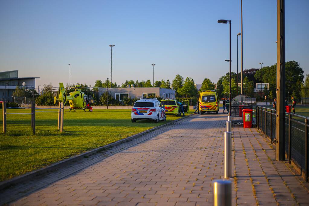 Hockeyspeler zwaargewond bij incident op veld