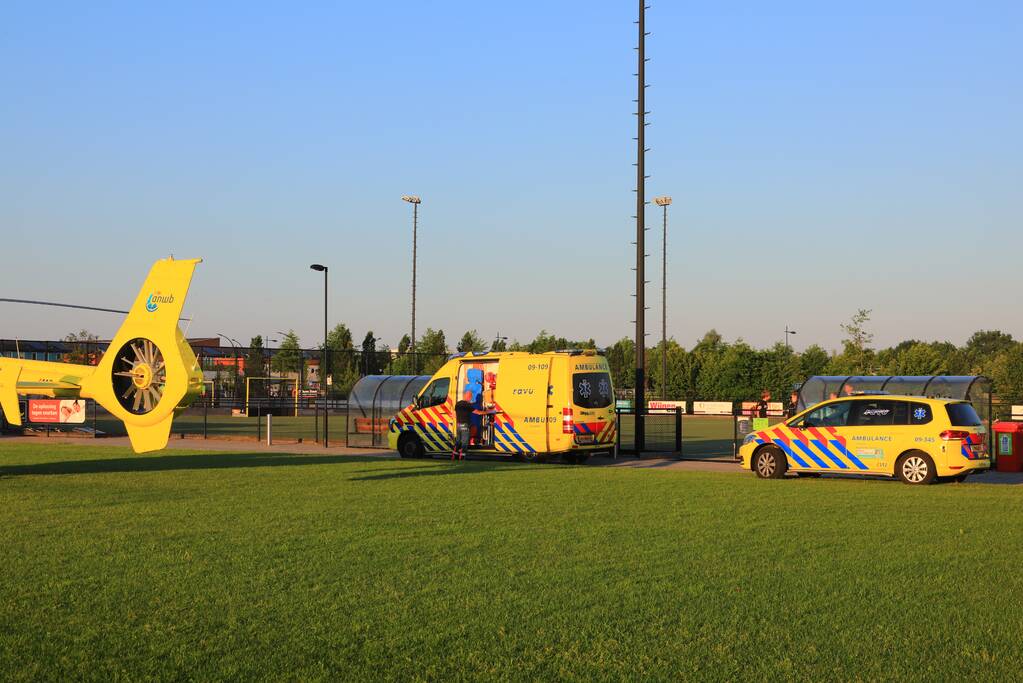 Hockeyspeler zwaargewond bij incident op veld