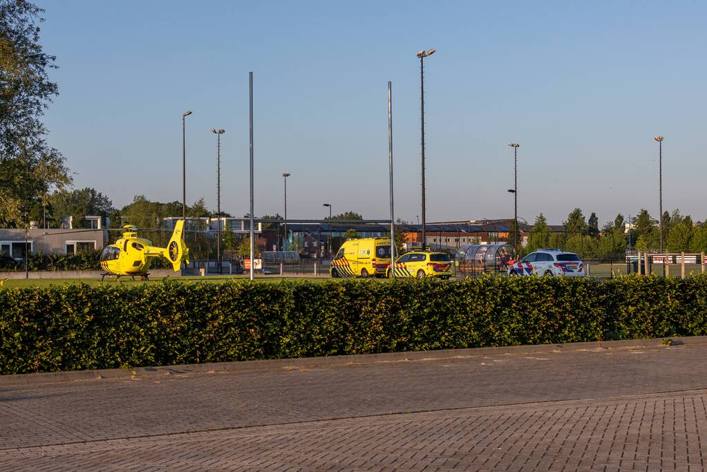 Hockeyspeler zwaargewond bij incident op veld