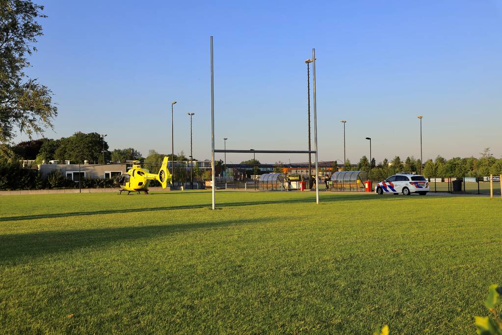 Hockeyspeler zwaargewond bij incident op veld
