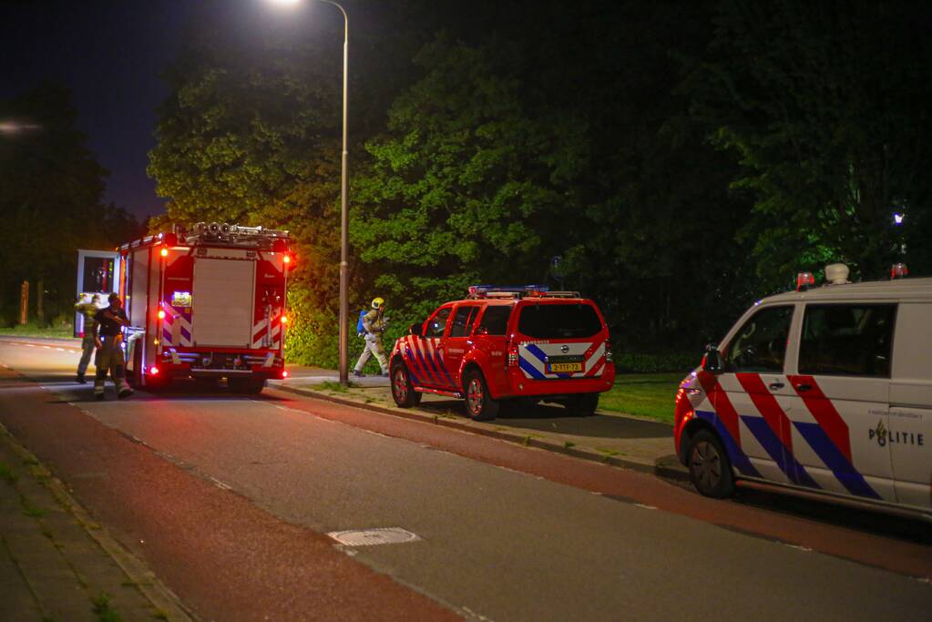 Flatwoning onbewoonbaar door grote uitslaande brand