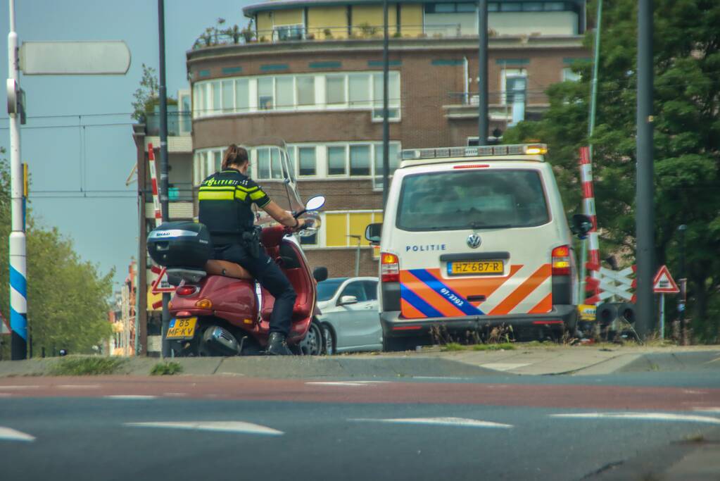 Bestuurder motorfiets gaat onderuit