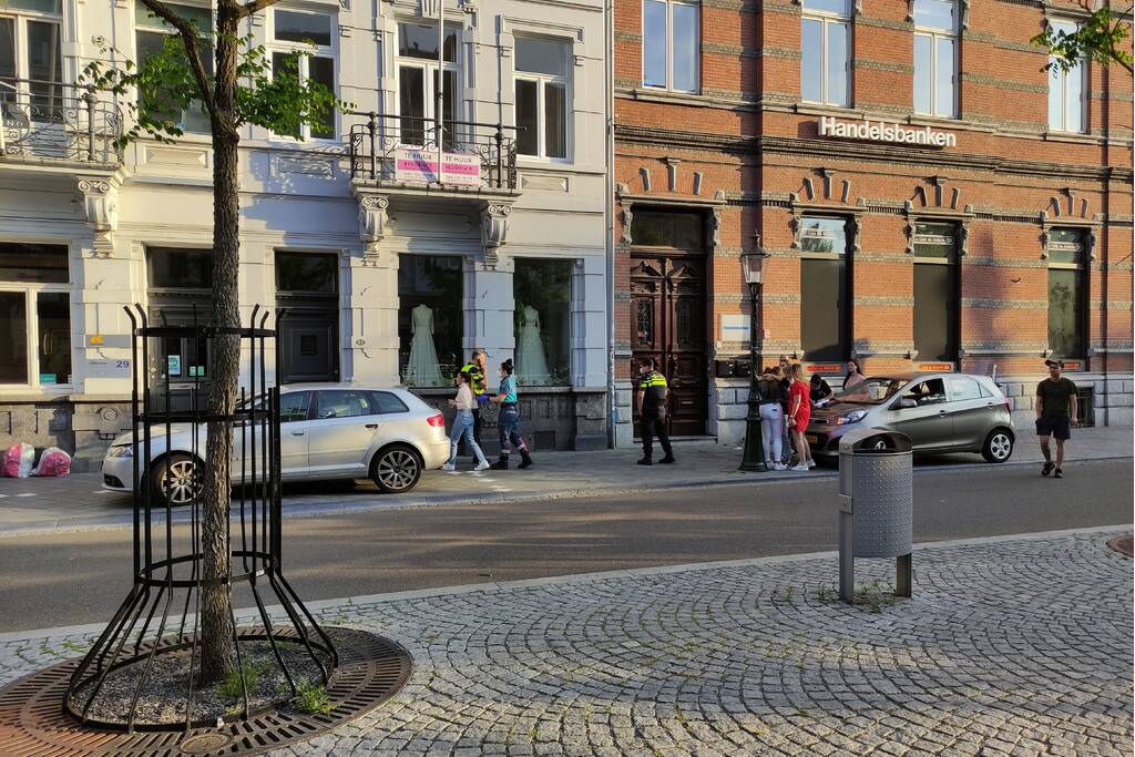 Persoon gewond bij aanrijding tussen twee auto's