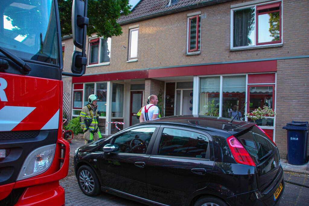 Brandweer redt hond bij brand in schuur