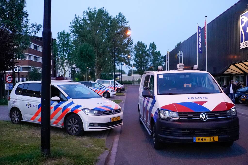 Zwaargewonde mannen in hotelkamer aangetroffen