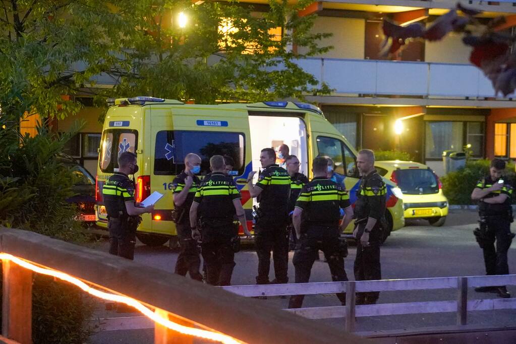 Zwaargewonde mannen in hotelkamer aangetroffen