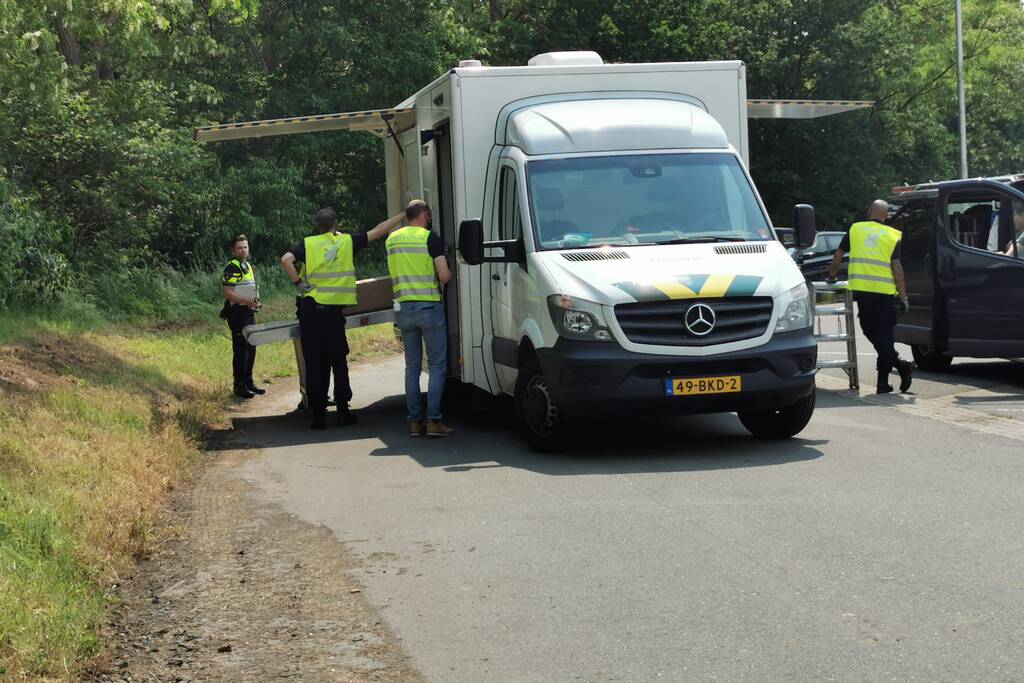 Grootscheepse controle door politie, douane en gemeente