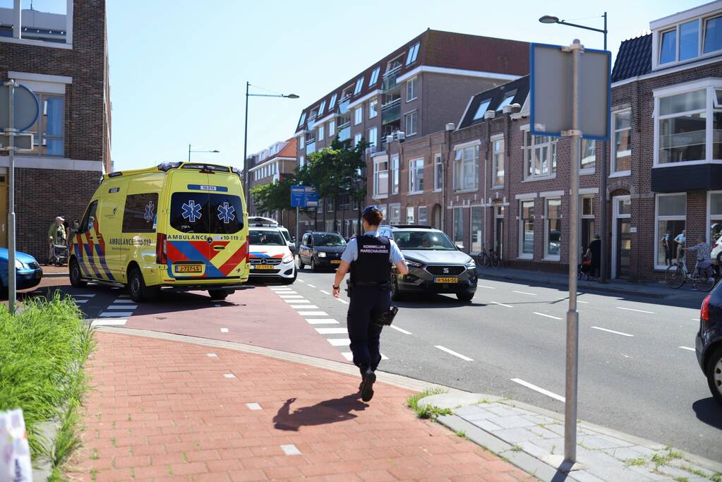 Scooterrijder gewond bij botsing met auto op kruising