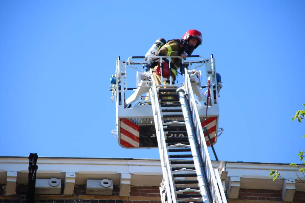 Veel rook bij brand in woning