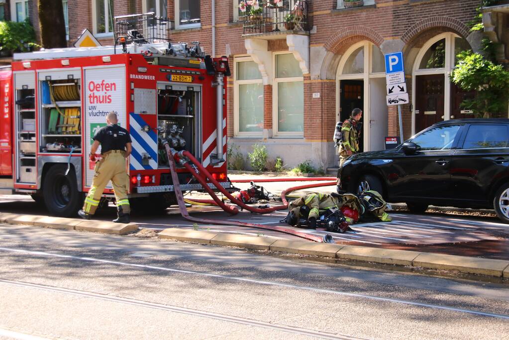 Veel rook bij brand in woning