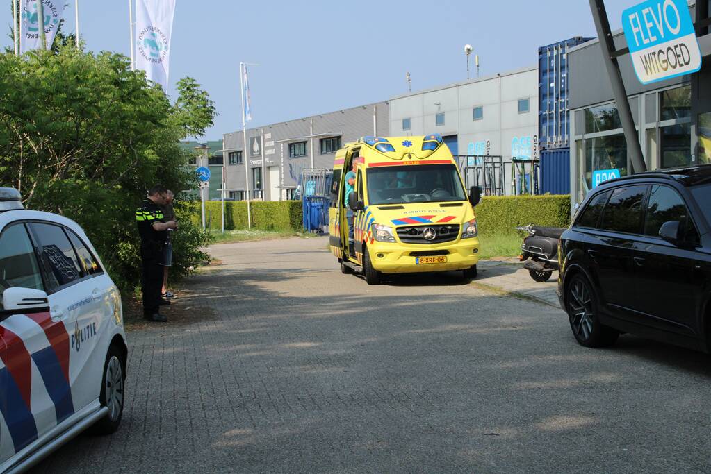 Man gaat onderuit en raakt gewond