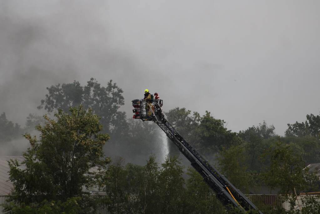Uitslaande brand in loods waar drugsafval werd gevonden