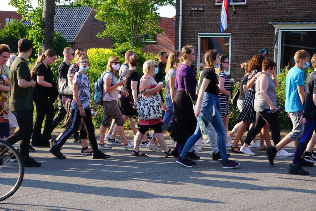 Stille tocht voor doodgestoken 14-jarige jongen