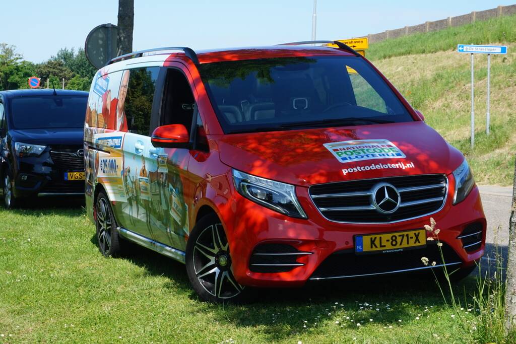 Postcodeloterij deelt prijzen uit op Schouwen-Duiveland