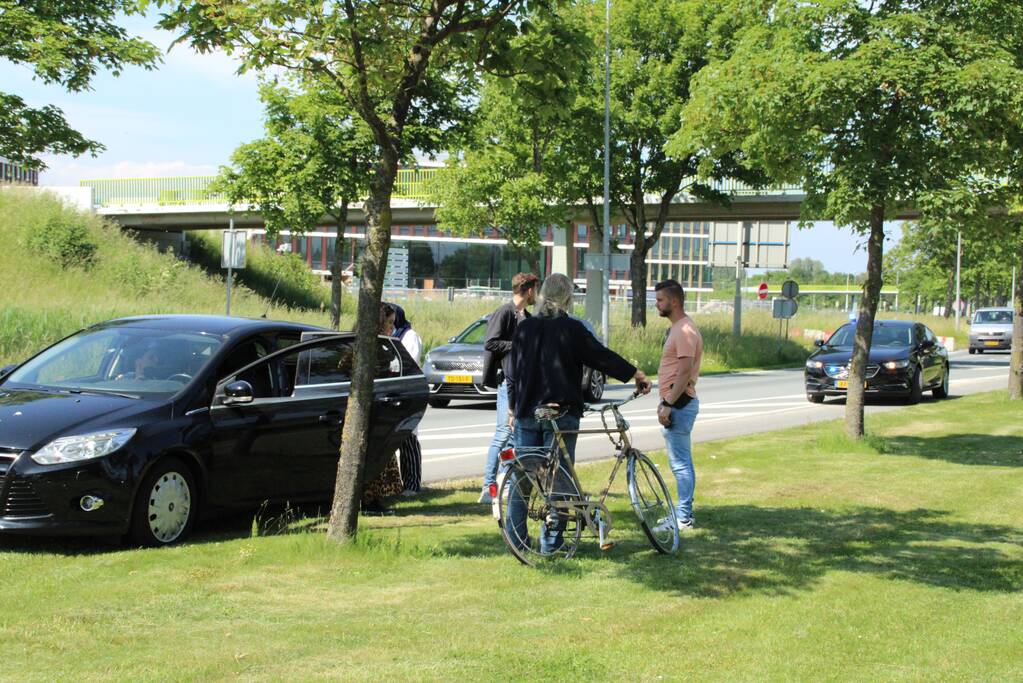Fietser aangereden op kruising