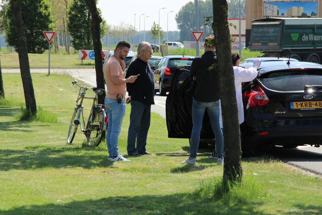 Fietser aangereden op kruising