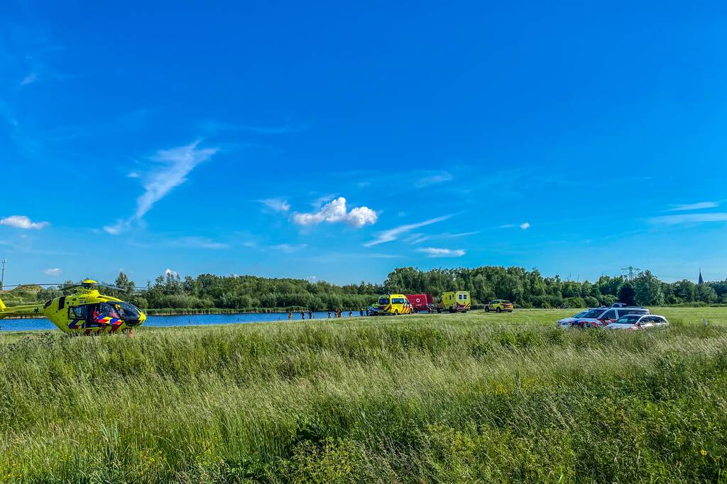 Grote zoekactie naar persoon te water