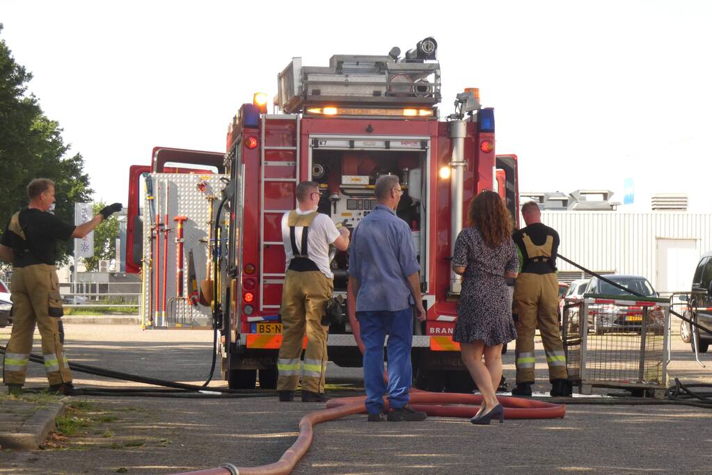 Brand in bedrijf snel onder controle