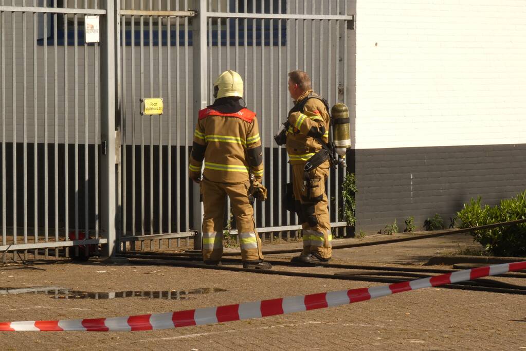 Brand in bedrijf snel onder controle