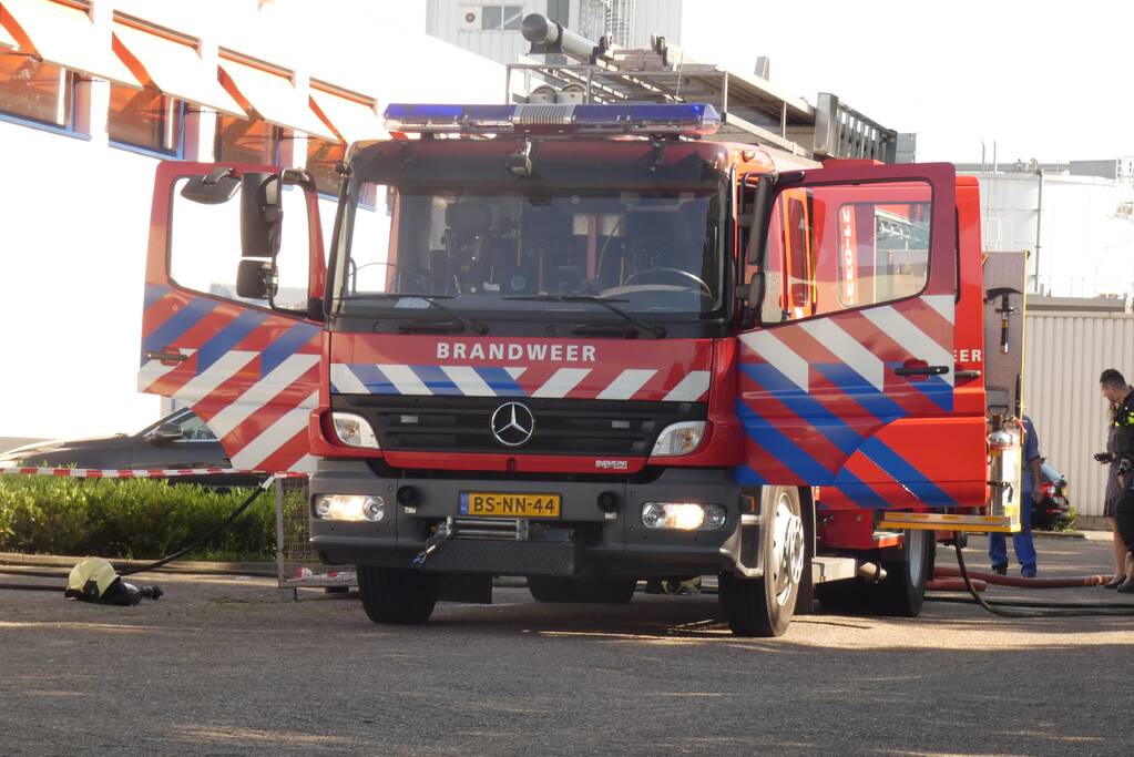 Brand in bedrijf snel onder controle