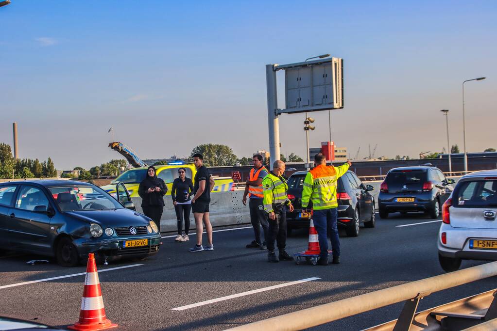 Snelweg afgesloten na ongeval