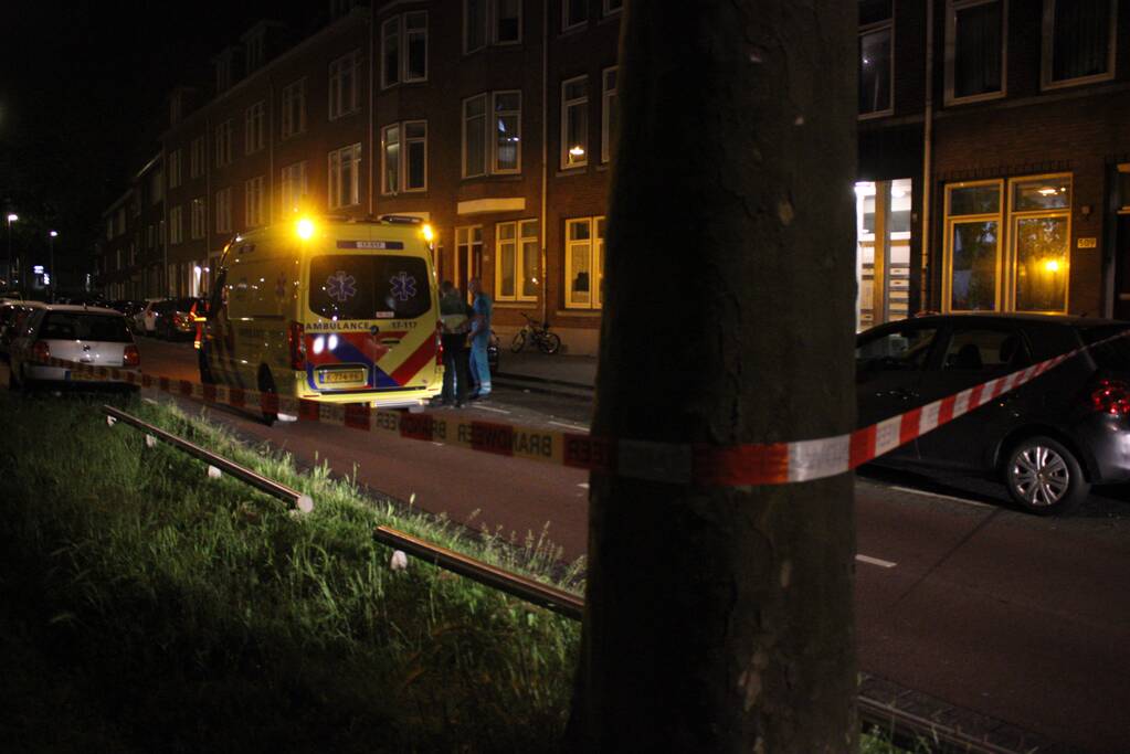 Persoon zwaargewond door incident op straat