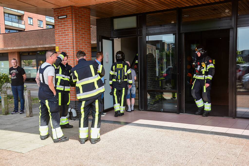 Groep jongeren veroorzaken ontploffing in appartementencomplex