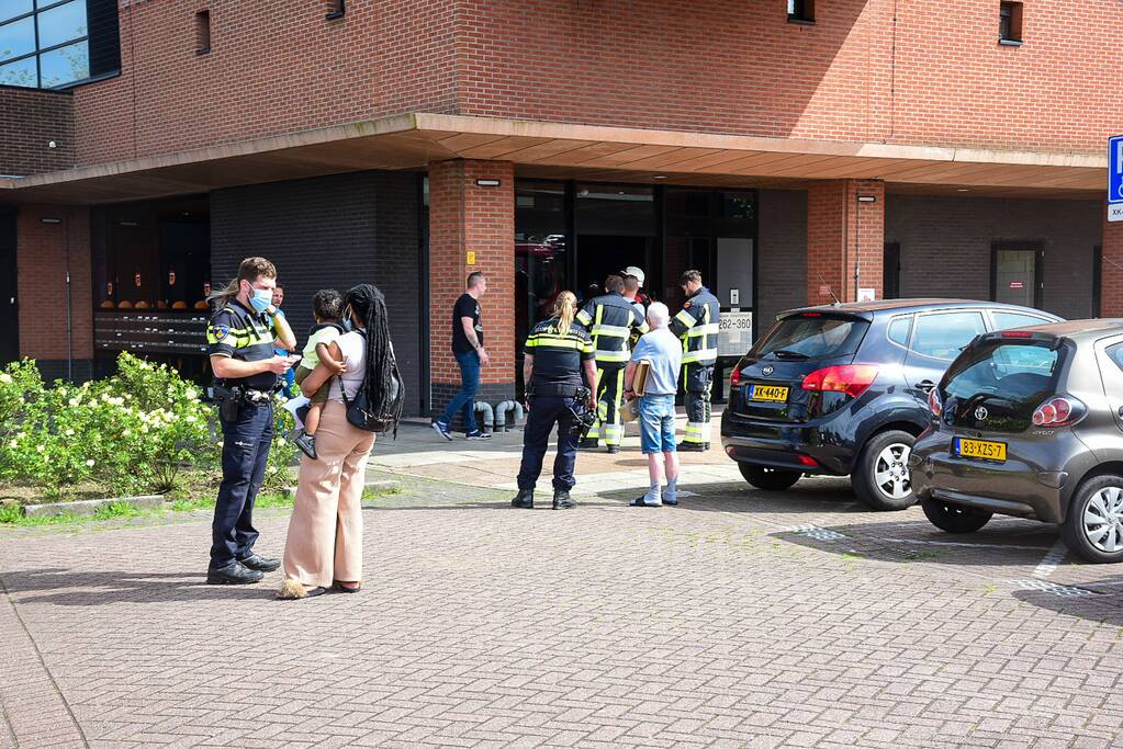 Groep jongeren veroorzaken ontploffing in appartementencomplex