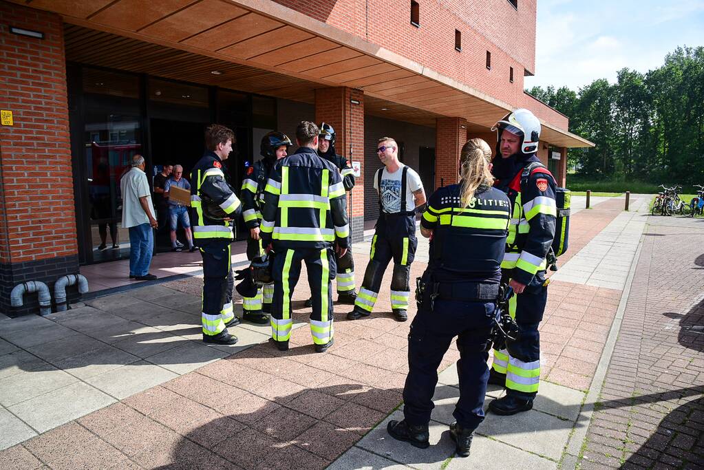 Groep jongeren veroorzaken ontploffing in appartementencomplex
