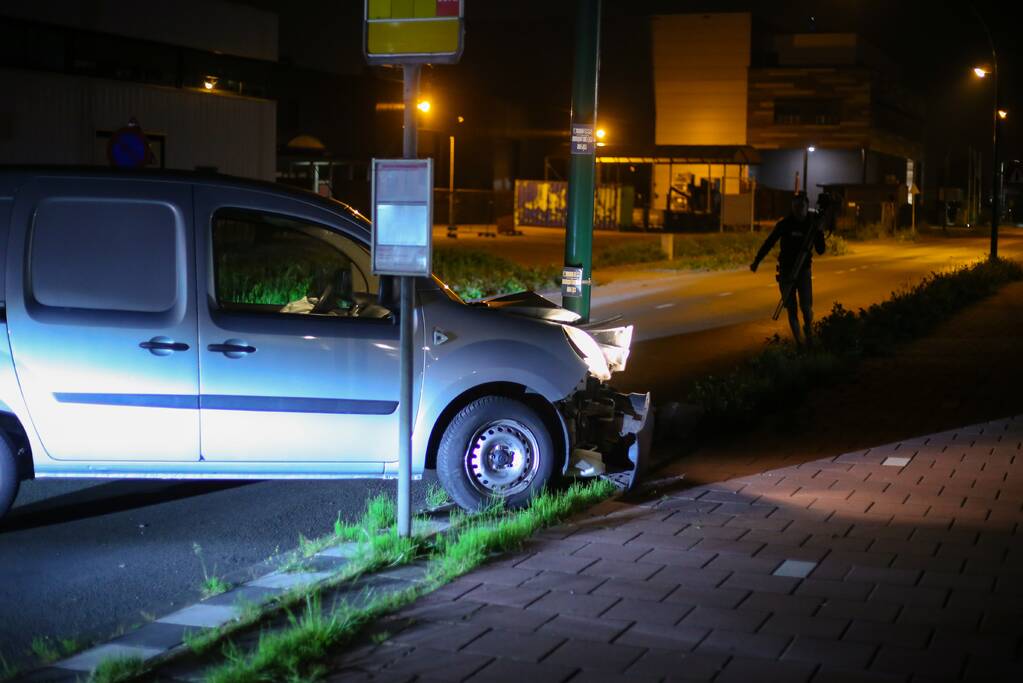 Bestuurder van bestelbus aangehouden na ongeval