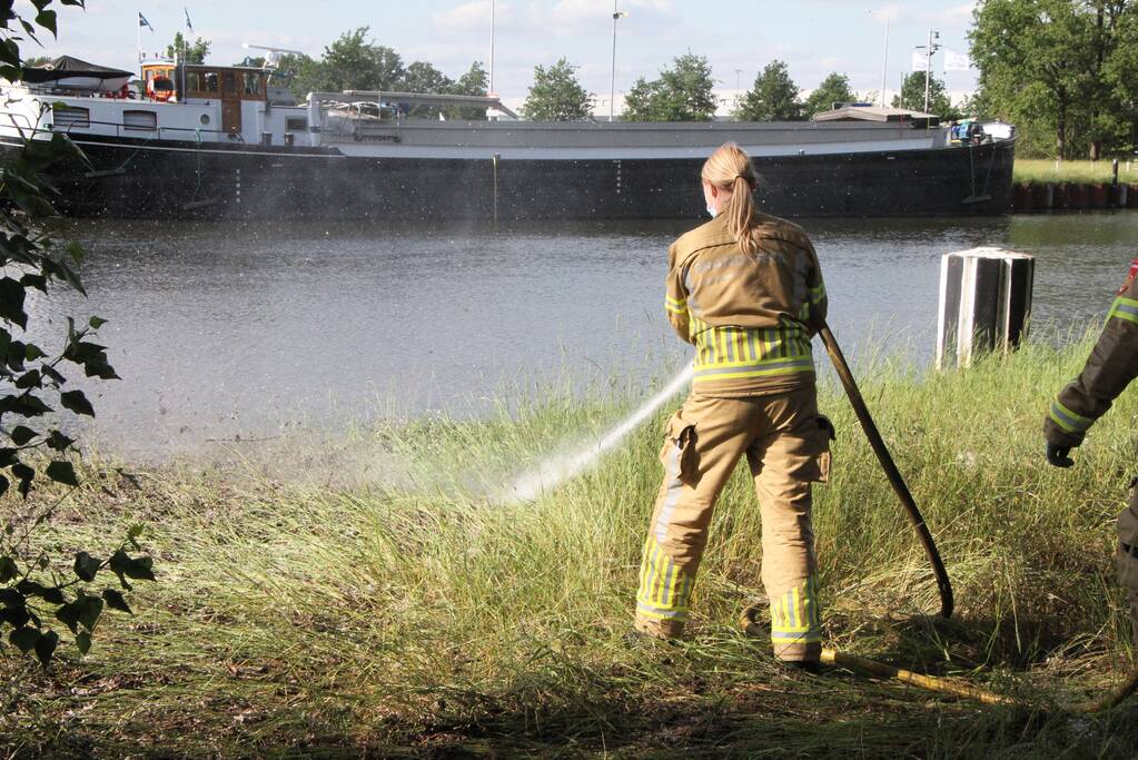 Schippers ontdekken buitenbrand